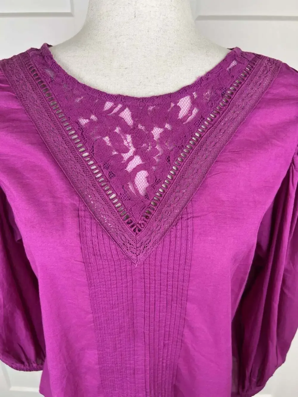 Farm Rio Anthropologie NWT Small Magenta Cotton Lace Balloon Sleeve Blouse